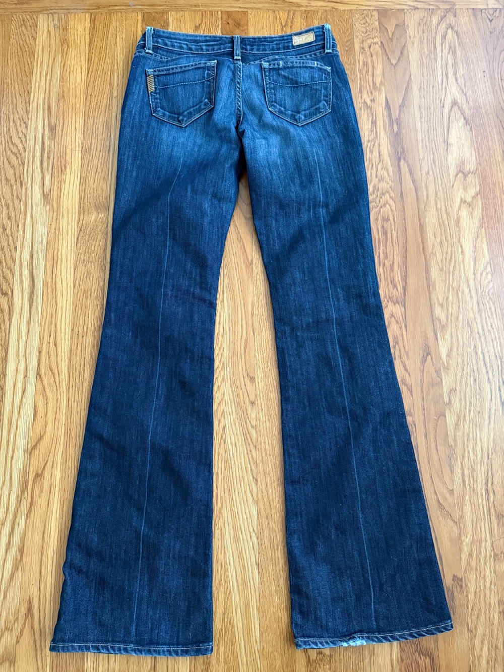 Paige laurel canyon low rise boot cut denim jeans 26